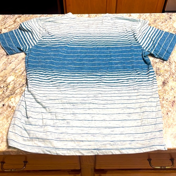 Capsule Tee Shirt EUC - Picture 3 of 3